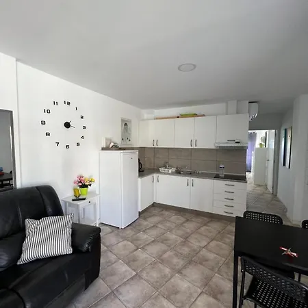 San Agustin,close To The With Pool ! Apartament